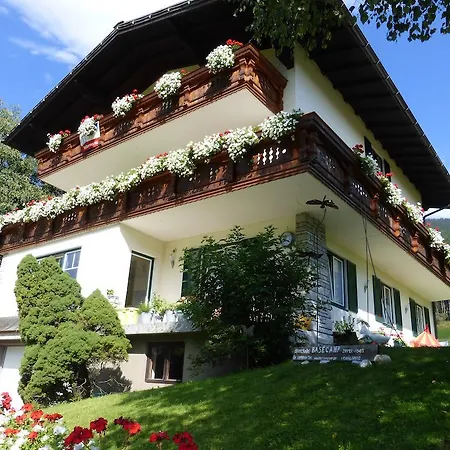 Alpenchalet Basecamp Sankt Martin am Tennengebirge